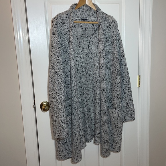 Ann Taylor - Black and White Chunky Long Cardigan - Size XL - Picture 9 of 9